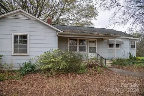 1114 Long Shoals Rd, Lincolnton, NC 28092
