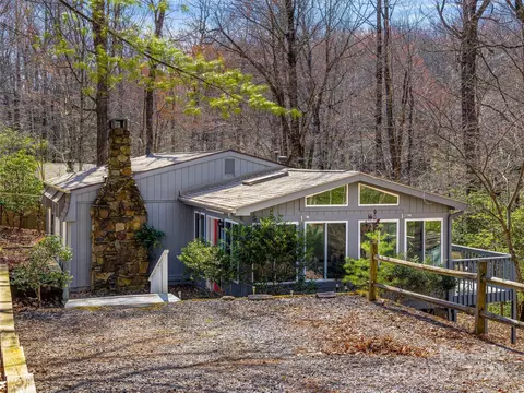 462 S Sequoyah Ln, Brevard, NC 28712