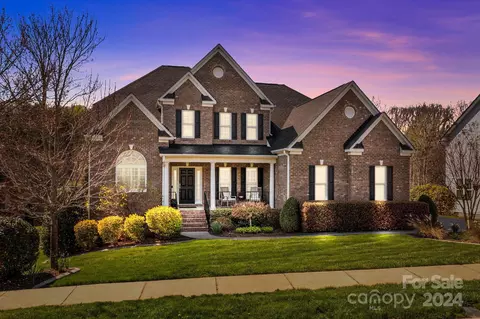 9464 Leyton Dr, Harrisburg, NC 28075