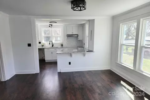 203 9th Sw St SW, Conover, NC 28613 photo 3