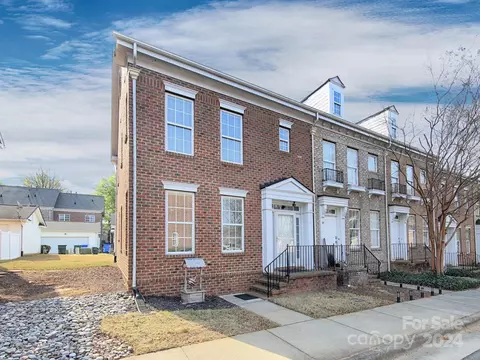 113 Quarter Ln, Mooresville, NC 28117