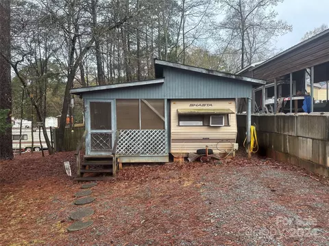 107 Fathom Trl, Mount Gilead, NC 27306