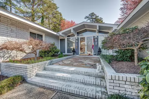 926 Sandswood Dr, Gastonia, NC 28054