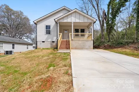 212 Long St, Statesville, NC 28677