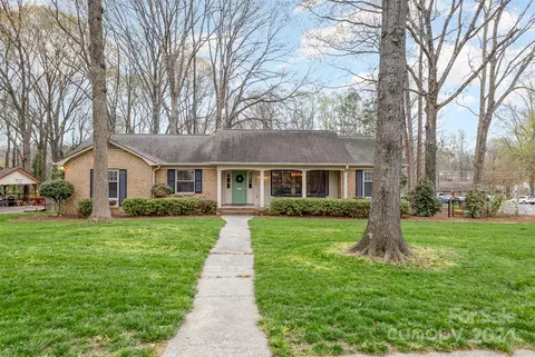 1400 Worcaster Pl, Charlotte, NC 28211
