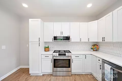 Kitchen - 810 Oval St, Kannapolis, NC 28081 photo 2 of 7
