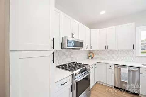 Kitchen - 810 Oval St, Kannapolis, NC 28081 photo 1 of 7