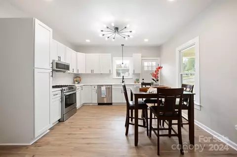 Dining - 810 Oval St, Kannapolis, NC 28081 photo 2 of 3