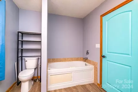 Bath - 346 Wyoming Dr, Sylva, NC 28779 photo 4 of 4