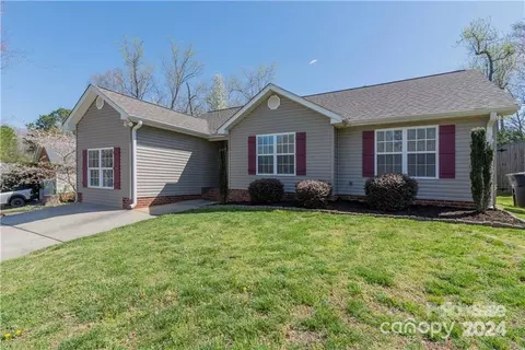 1006 Raywood Ct, Matthews, NC 28104