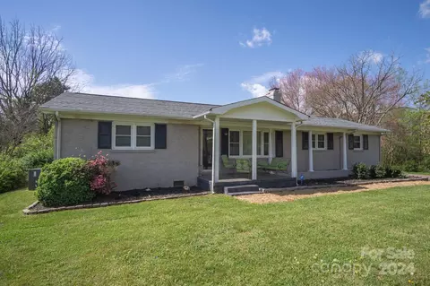 2372 Country Club Rd, Lincolnton, NC 28092