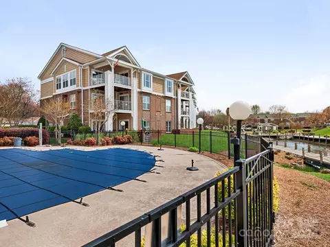 Exterior - 18543 Harborside Dr, Cornelius, NC 28031 photo 3 of 7