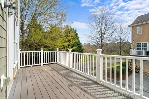 Exterior - 926 Lyndley Dr, Fort Mill, SC 29708 photo 6 of 7