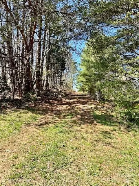 2 Lynn Mountain Rd, Vale, NC 28168
