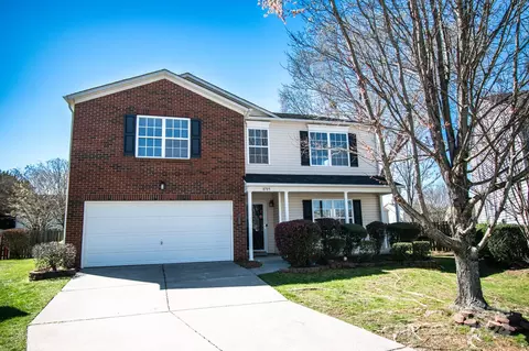 8705 Donnellson Common Ct, Charlotte, NC 28216