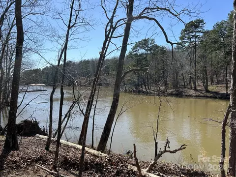 367 Whisper Lake Dr, New London, NC 28127