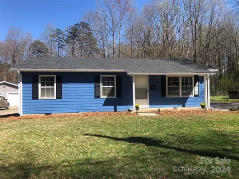 410 Lackey St, Statesville, NC 28677