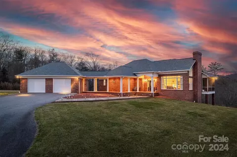 3292 Deal Mill Rd, Hudson, NC 28638