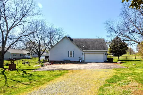Exterior - 5713 Griffith Rd, Monroe, NC 28112 photo 7 of 13