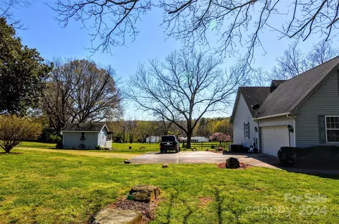 Exterior - 5713 Griffith Rd, Monroe, NC 28112 photo 8 of 13