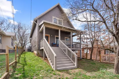 332 Sulphur Springs Rd, Asheville, NC 28806