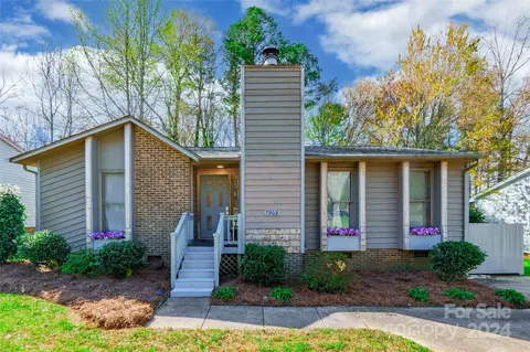 7908 Heatherdale Ct, Charlotte, NC 28212
