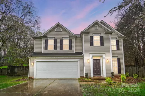 12237 Winghurst Dr, Pineville, NC 28134