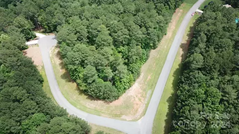 228 Riverwalk Dr, Connelly Springs, NC 28612