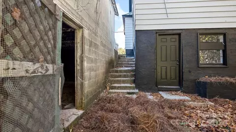 Exterior - 604 Broad St, Kannapolis, NC 28081 photo 5 of 6