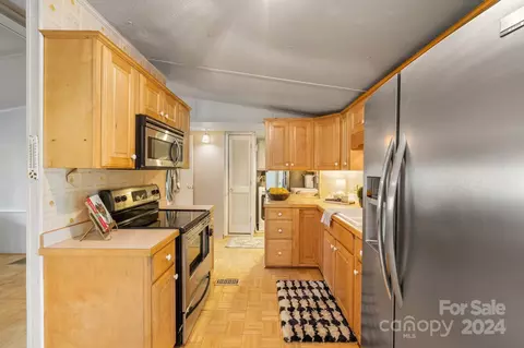 Kitchen - 858 Hyder Mountain Rd, Clyde, NC 28721 photo 3 of 3