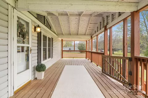 Exterior - 858 Hyder Mountain Rd, Clyde, NC 28721 photo 6 of 8