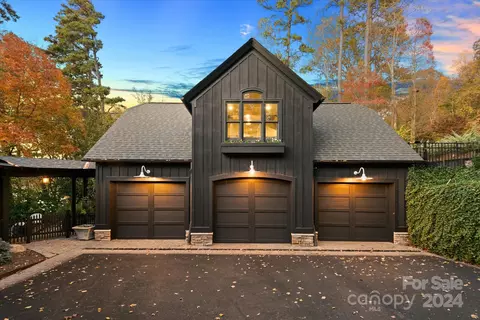 1572 Basin St, Conover, NC 28613 photo 3