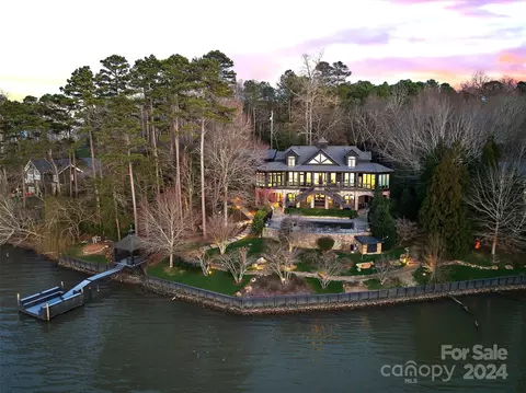 1572 Basin St, Conover, NC 28613