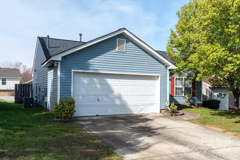 1223 Elise Marie Dr, Charlotte, NC 28214
