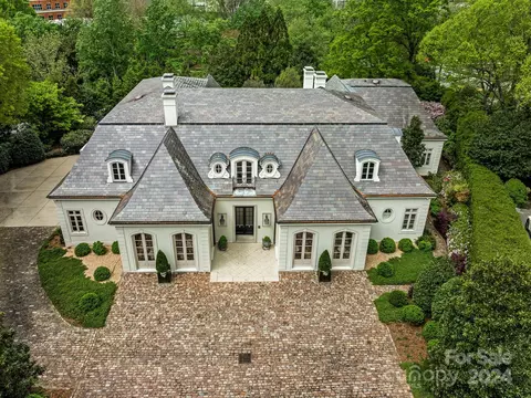4203 Cameron Oaks Dr, Charlotte, NC 28211