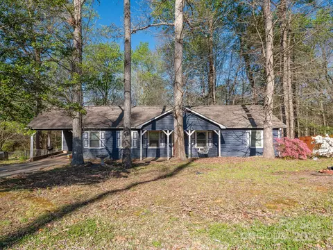 4629 Greenwood Dr, Gastonia, NC 28052