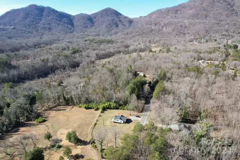 View/Area - 979 Howard Gap Rd, Tryon, NC 28782 photo 4 of 5
