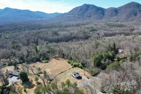 View/Area - 979 Howard Gap Rd, Tryon, NC 28782 photo 3 of 5