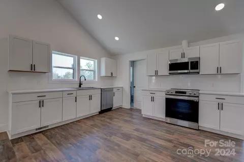 Kitchen - 979 Howard Gap Rd, Tryon, NC 28782 photo 2 of 2
