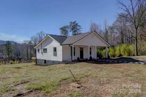 Exterior - 979 Howard Gap Rd, Tryon, NC 28782 photo 3 of 9