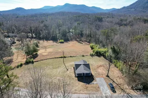 View/Area - 979 Howard Gap Rd, Tryon, NC 28782 photo 2 of 5