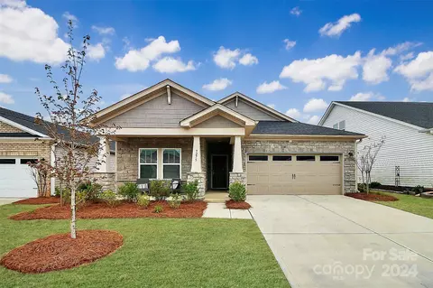 9275 Dunwich Dr, Gastonia, NC 28056
