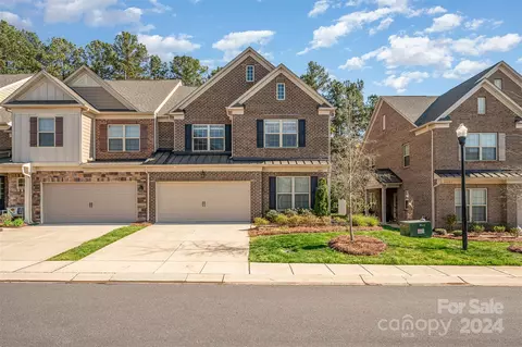 3053 Hartson Pointe Dr, Fort Mill, SC 29707