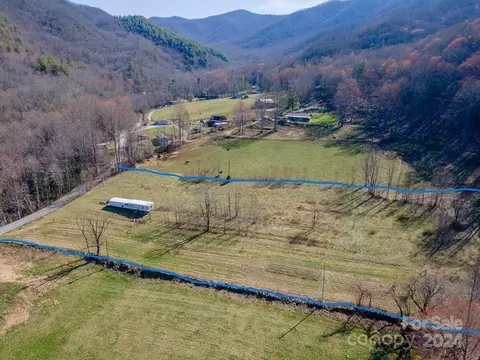 3800 Franks Creek Rd, Robbinsville, NC 28771