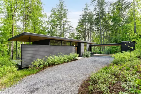 37 Trail Top Dr, Asheville, NC 28805