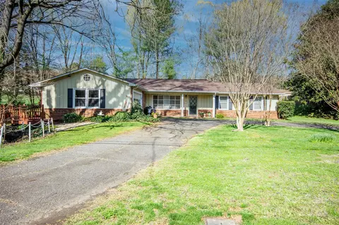 1029 Valley St, Statesville, NC 28677