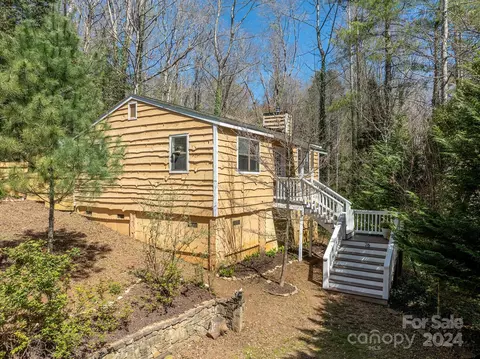 76 Lake Sega Cir, Brevard, NC 28712