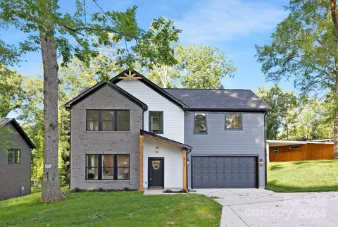 822 Paramount Cir, Gastonia, NC 28052