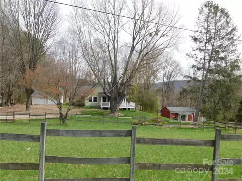 24 Peaceful Orchard Dr, Hendersonville, NC 28792