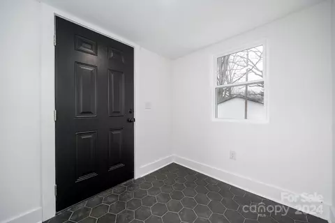 Entry Way - 2465 Cat Square Rd, Vale, NC 28168 photo 2 of 2